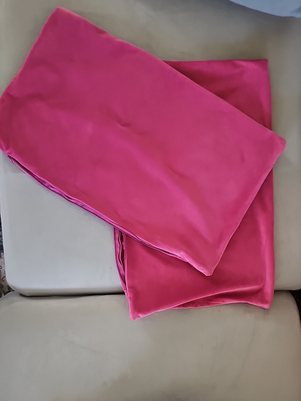 Hot Pink Velvet Pillowcase Pair - Unbranded